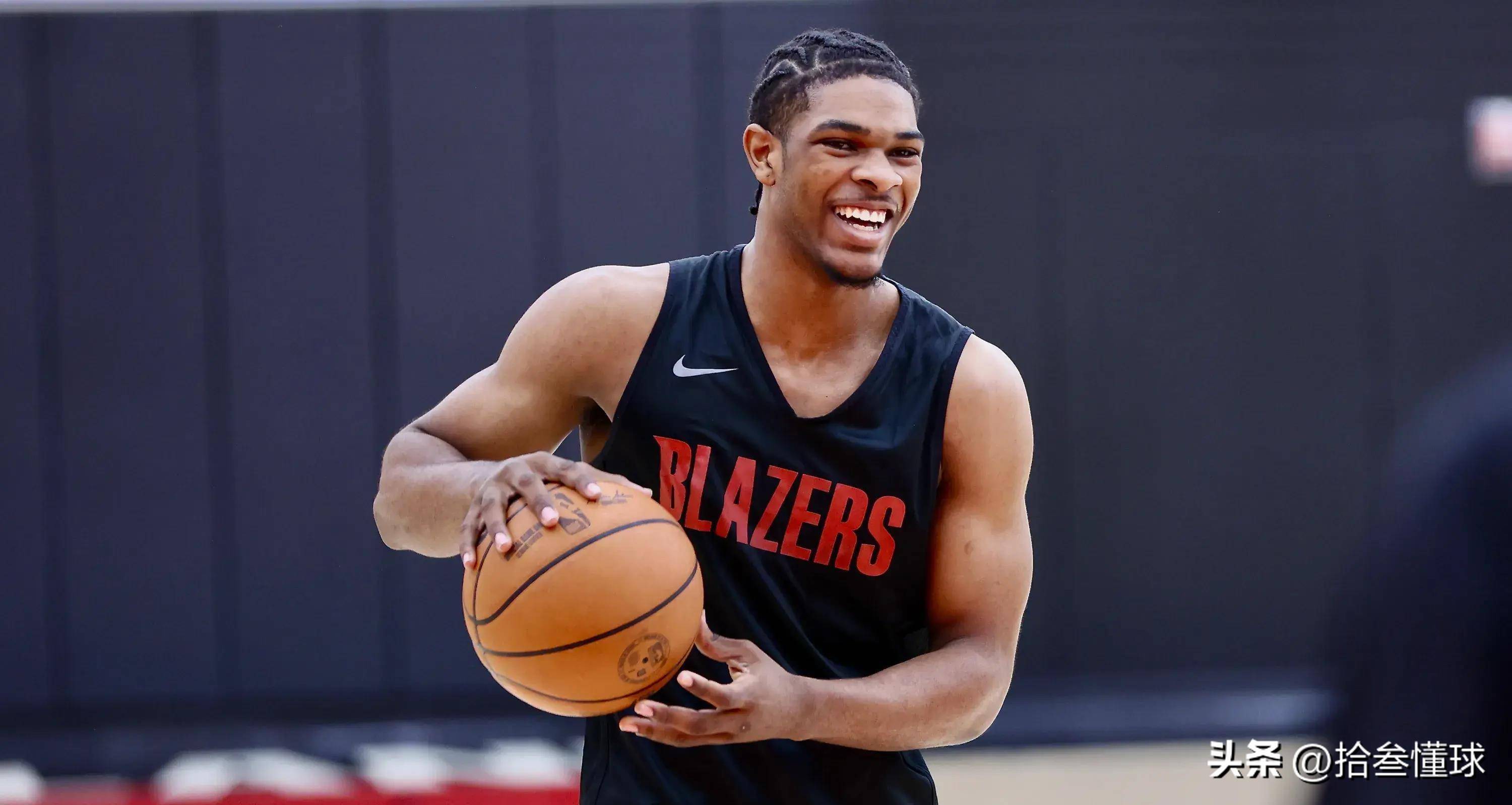 爱游戏官网下载-包含波特兰开拓者发布备战花絮；冲刺阶段调整名单；NBA季后赛任务艰巨；高层口径保持一致的词条